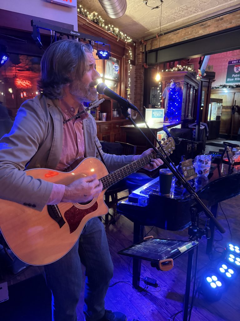 Bell &amp; Field (Tom Campbell) Performing at Cerno’s