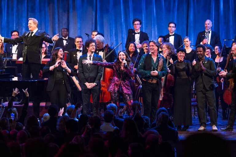 sara bareilles and rufus wainwright share stage