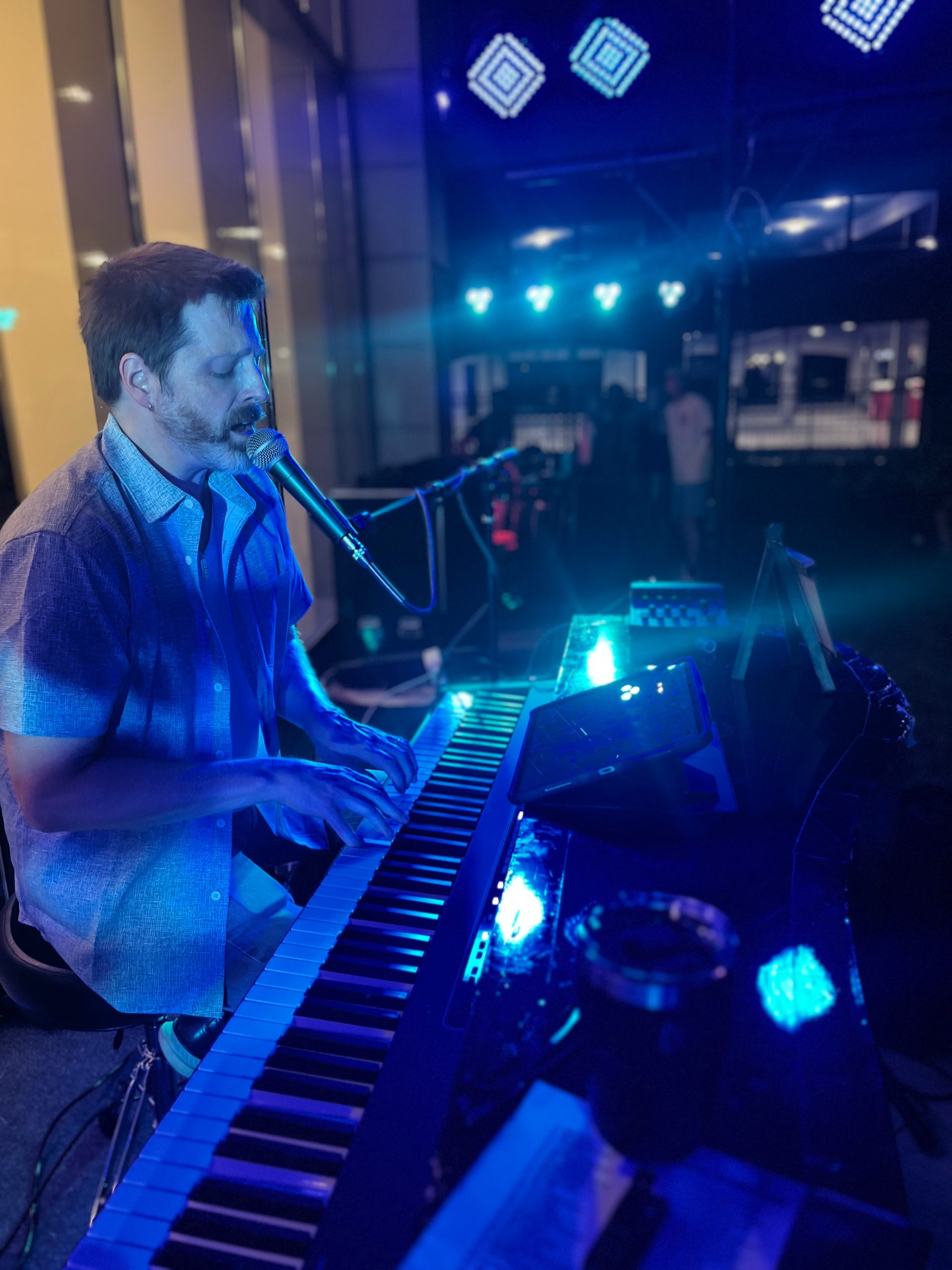 Bell & Field live at Pour Bros. Railside Series