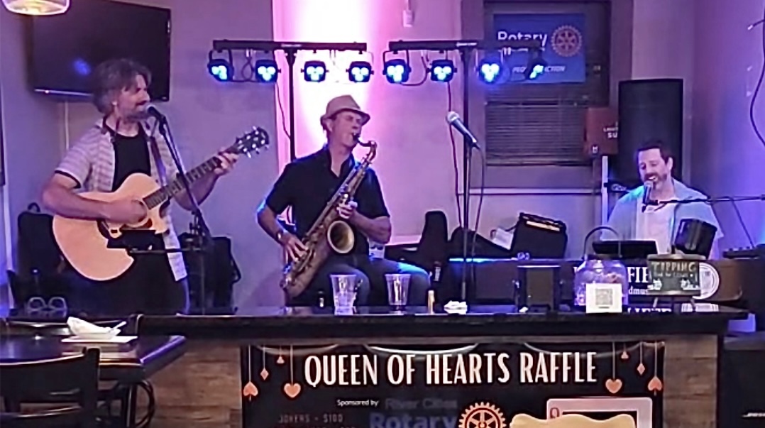 Bell & Field performing at Rams Riverhouse