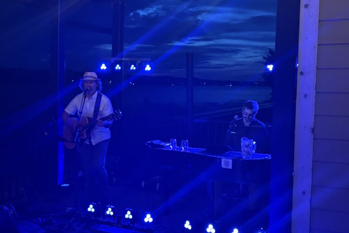 Pon-Tunes, Blue Lights, and New Tunes at Tuggers